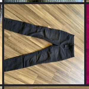 H&M Distressed Denim Skinny Jeans